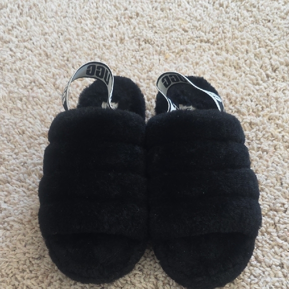 UGG Womens Black Fluff Yeah Slippers Sz 10 - Picture 2 of 7